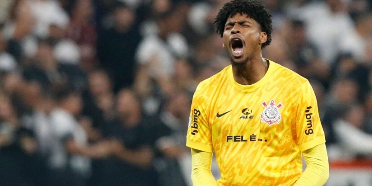 O goleiro Hugo Souza (Foto: Miguel Schincariol/Getty Images)