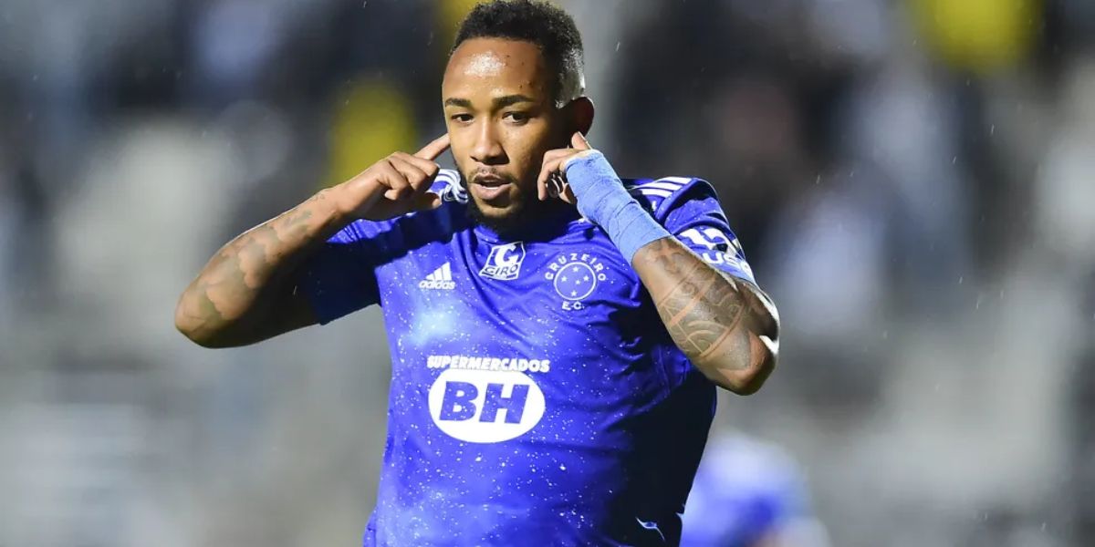 Rafael Silva sentiu dores na coxa (Reprodução: Staff Images/Cruzeiro)