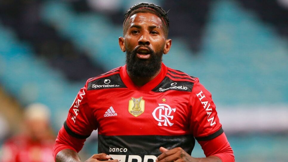 O famoso jogador de futebol, Rodinei fez muito sucesso no Flamengo (Foto: Silvio Avila/Getty Images)