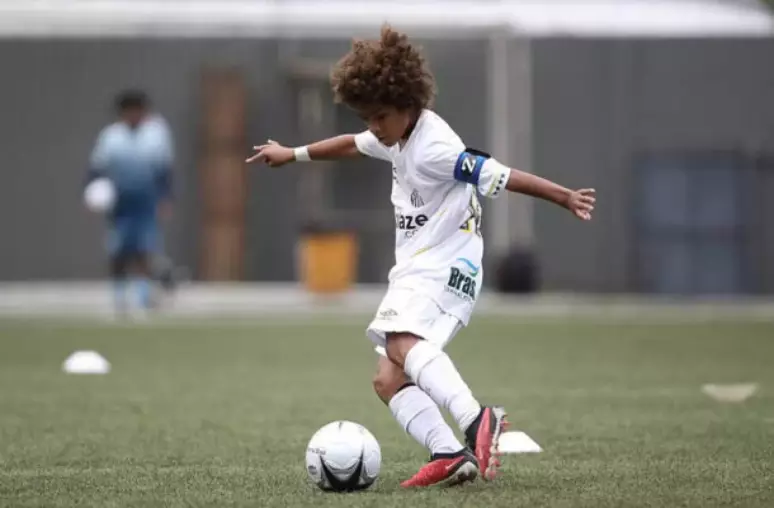  Kauan Basile é considerado joia do Santos com 12 anos - Foto: Pedro Ernesto Guerra Azevedo/Santos FC