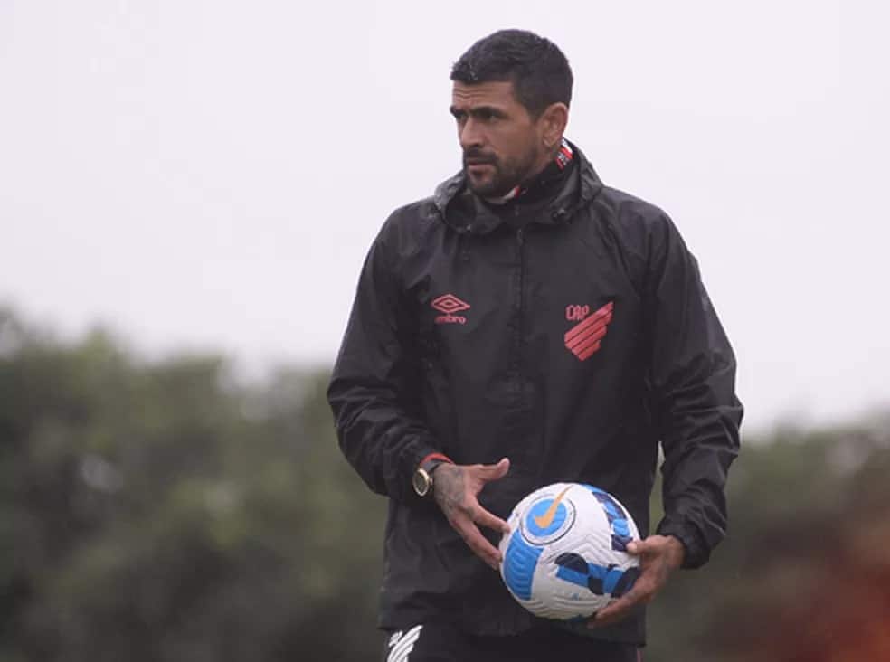 Lucho González é o novo técnico de futebol do Athletico (Foto: Gustavo Oliveira/Athletico)