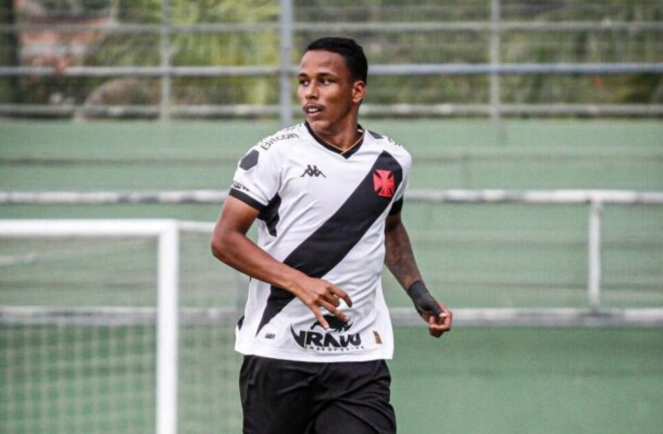 O famoso jogador de futebol (Foto: Matheus Lima/Vasco da Gama)