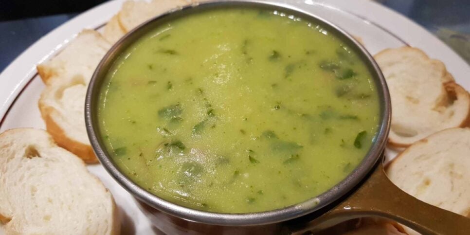 Receitinha de caldo verde para emagrecer e baixar o açúcar no sangue (Foto: Reprodução/ Internet)