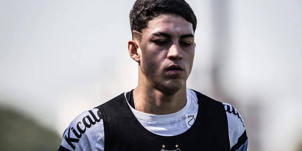 Zagueiro Jair (Foto- Raul Baretta : Santos FC)