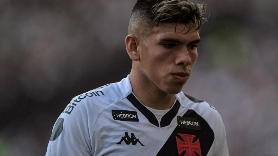 Carlos Palacios quando ainda jogava pelo Vasco (Foto: Thiago Ribeiro/Agif/Gazeta Press)