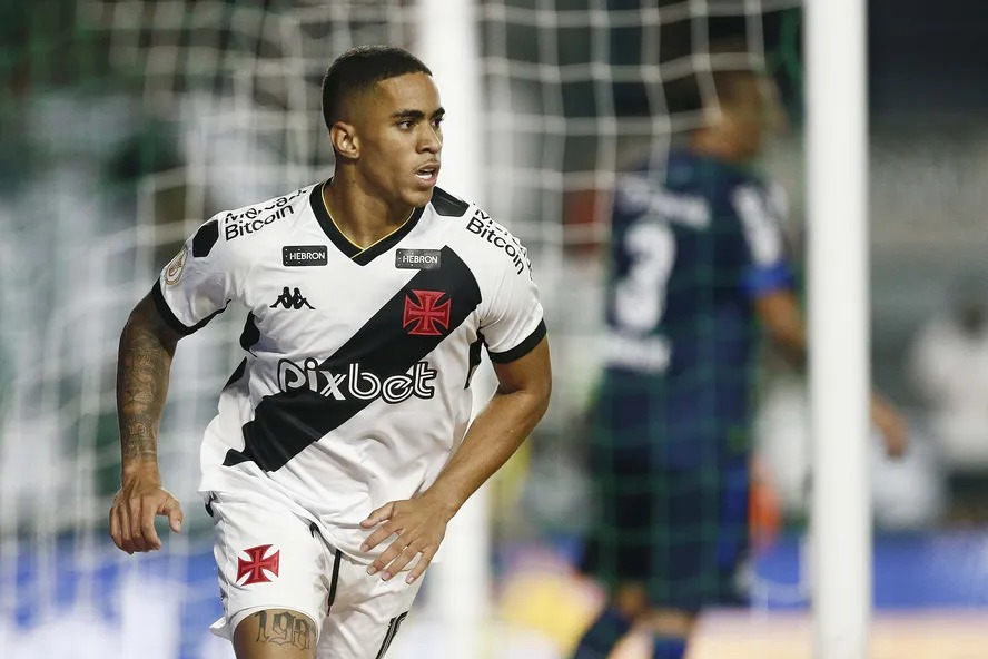 O famoso jogador de futebol, Erick Marcus (Foto: Daniel Ramalho/Vasco)