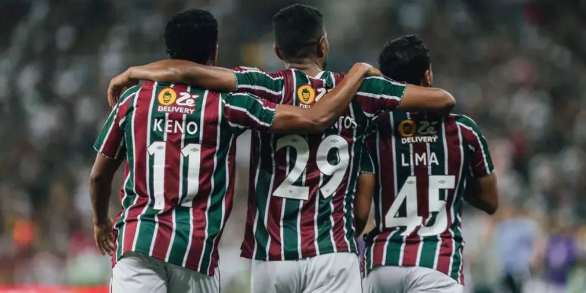 Fluminense comemorando seu gol na Libertadores (Reprodução: LUCAS MERÇON)