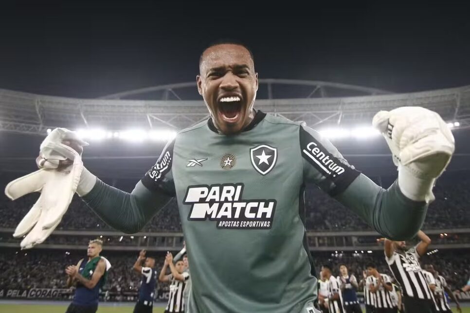 John Victor, goleiro do clube de futebol (Foto: Vitor Silva / Botafogo)