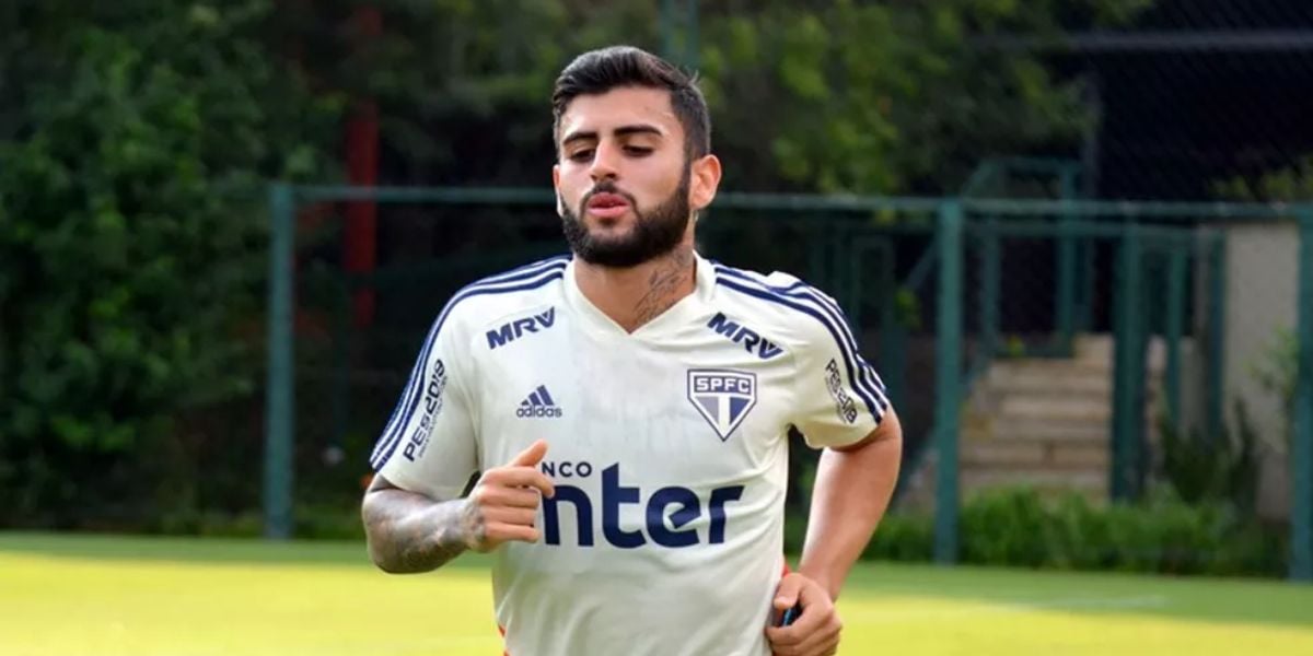 Liziero sentiu uma lesão muscular e está fora do jogo (Reprodução: Érico Leonan)