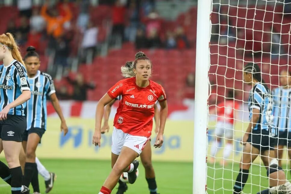 A famosa jogadora de futebol, Priscila (Foto: Ricardo Duarte/Internacional)