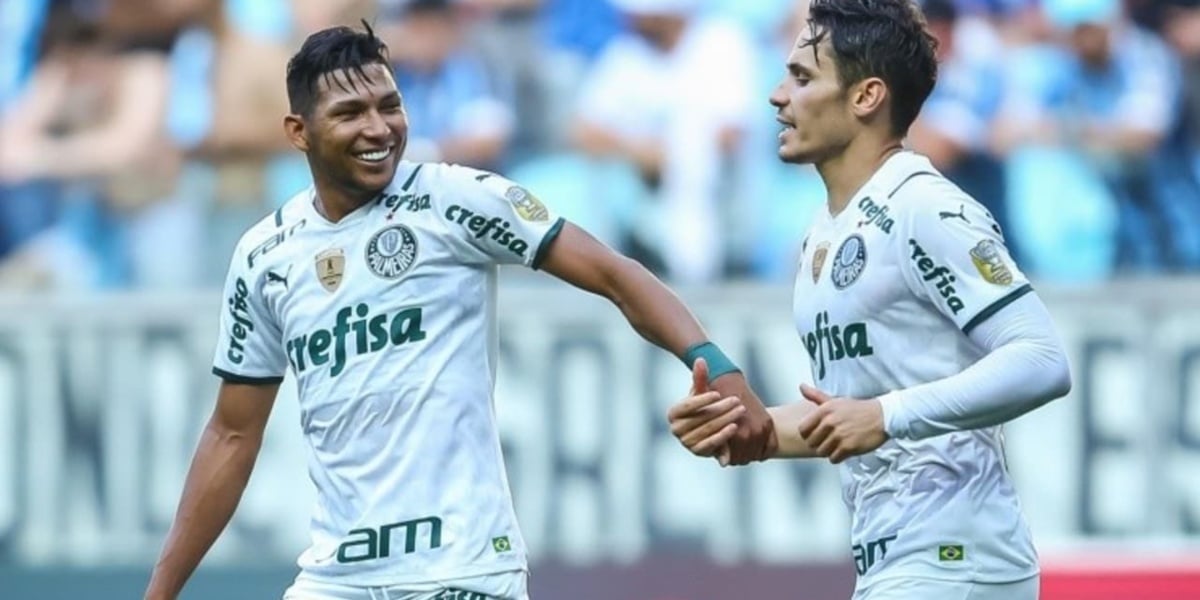 O adeus de Rony e substituto de Veiga no Palmeiras - (Foto: Pedro H. Tesch/AGIF)