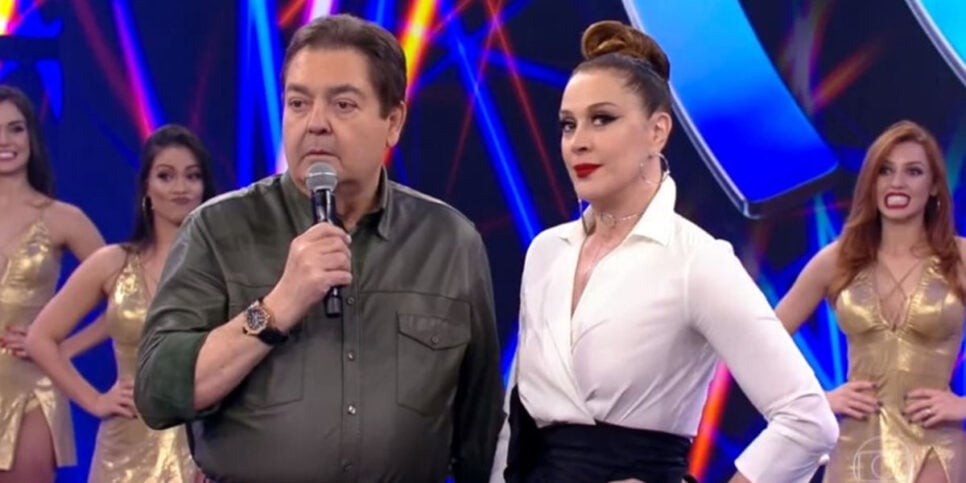 Claudia Raia com Faustão (Foto: Reprodução - Globo)