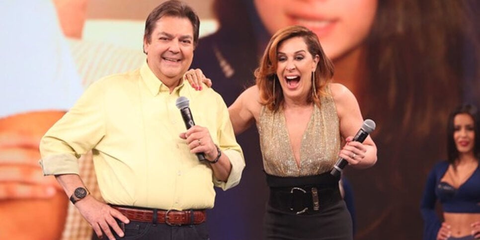 Claudia Raia com Faustão (Foto: Reprodução - Globo)