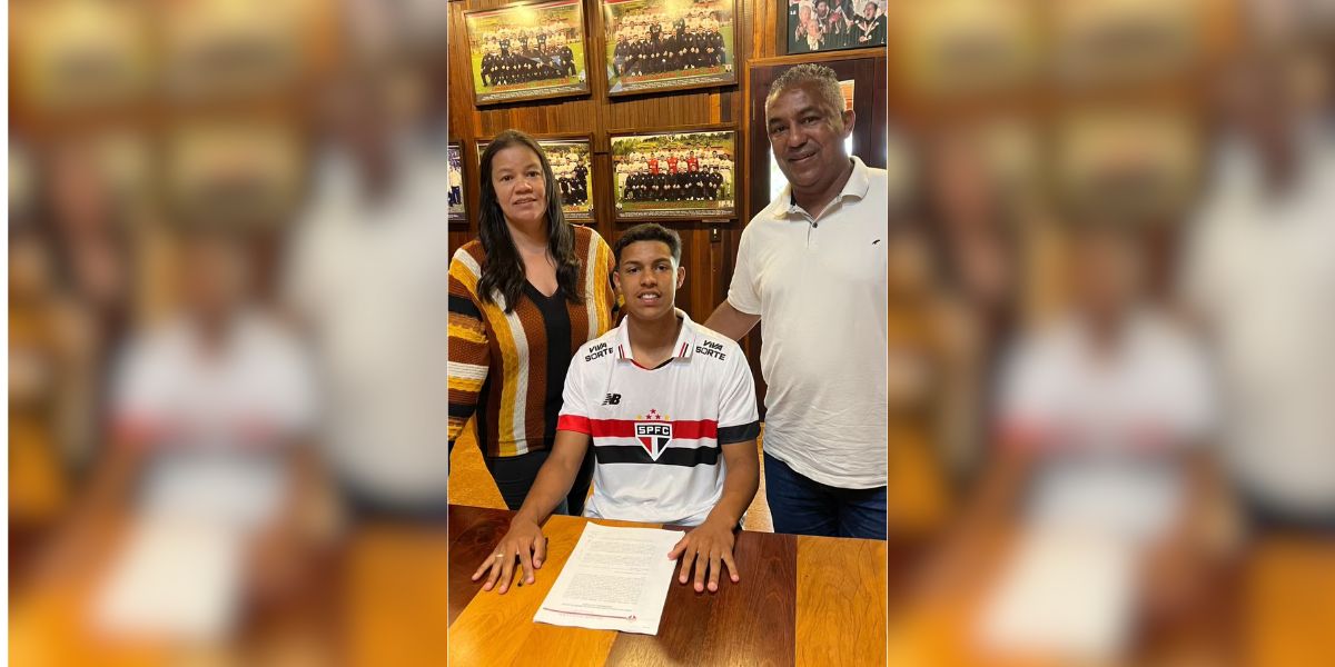 Atacante Ryan Francisco renova contrato com o São Paulo — Foto: Divulgação