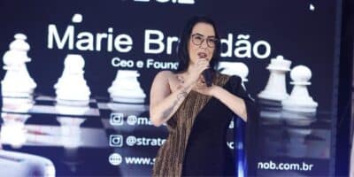 Marie Brandão ofereceu valiosos insights sobre posicionamento profissional, gestão de tempo e decisões estratégicas na venda. (Divulgação: Stratégie Inteligência e Gestão Imobiliária)