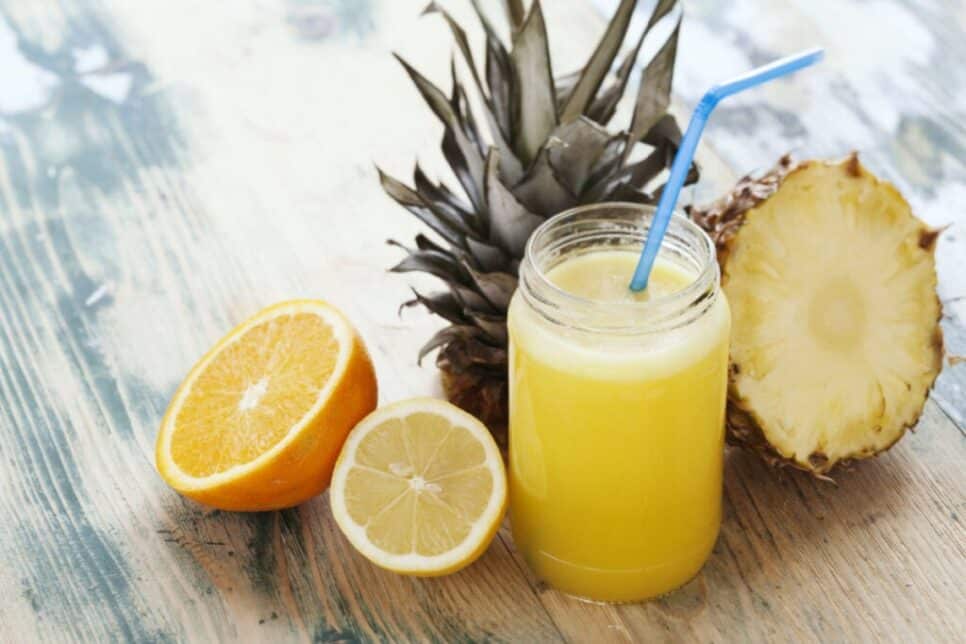 Suco de abacaxi, laranja e limão-siciliano (Foto: Reprodução/ Internet)