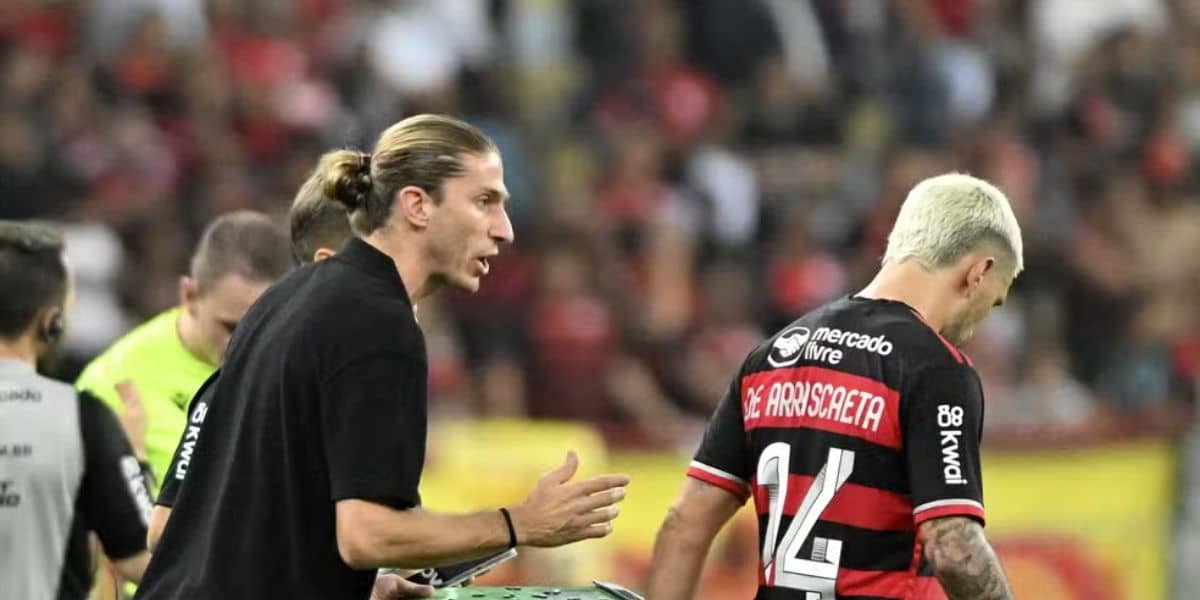 Filipe Luís no comando do Flamengo (Reprodução: André Durão)