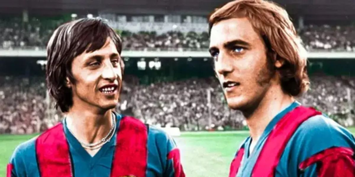 Neeskens e Cruyff fizeram uma grande dupla (Reprodução: Barcelona/Divulgação)