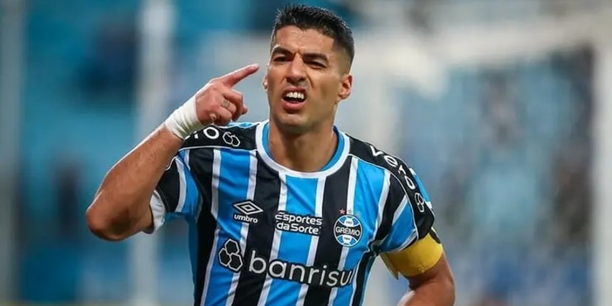 “Vamos Inter”: Suárez bate martelo sobre retorno e esnoba Grêmio (Foto: Lucas Uebel/Grêmio FBPA)