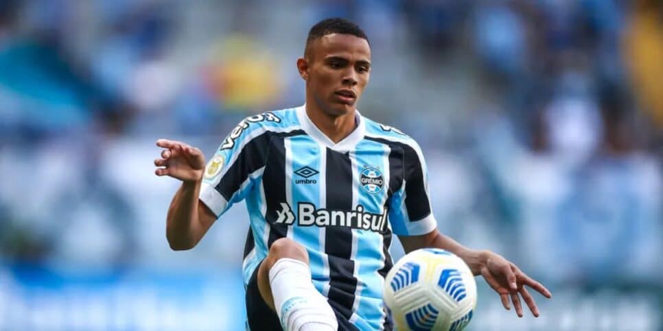 O lateral-direito começou sua carreira profissional no Grêmio (Reprodução: Lucas Uebel)