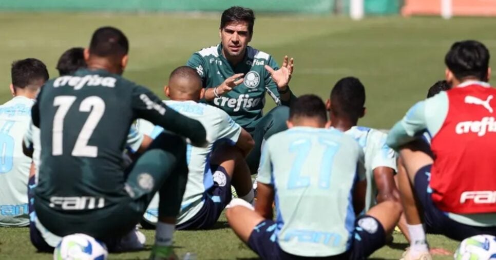 Abel Ferreira e elenco do Palmeiras - (Foto:  Cesar Greco/Palmeiras)