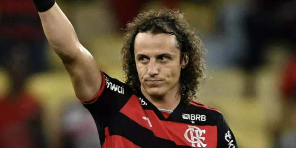 De saída do Flamengo, David Luiz diz sim para assinar contrato (Foto: Mauro Pimentel/AFP/Getty Images)