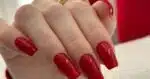 4 cores de esmaltes perfeitas para mulheres 40+ - (Montagem / TV FOCO)