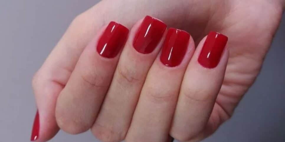 Esmalte vermelho clássico (Foto Reprodução/Internet)