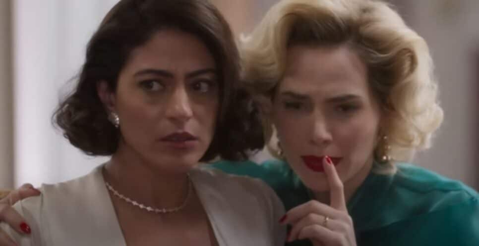 Zélia começa a colocar coisa na cabeça de Clarice (Foto: Reprodução/ TV Globo)