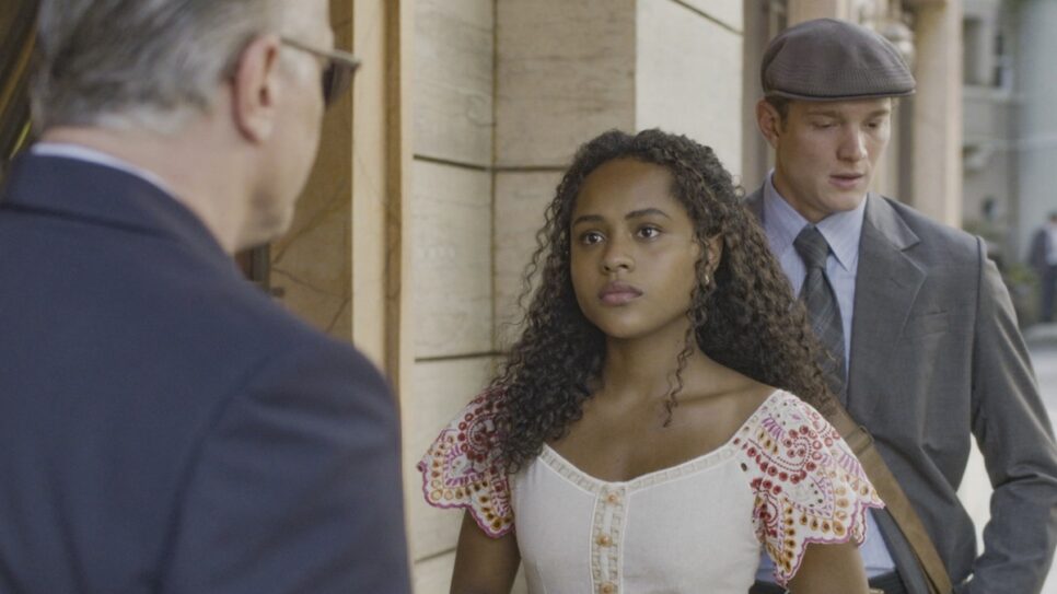 Juliano, Beatriz e Beto: Protagonista aceita oferta e não curte campanha publicitária (Foto: Reprodução/ Globo)