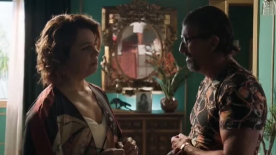 Violeta e Osmar na novela das 7 (Foto: Reprodução/ TV Globo)