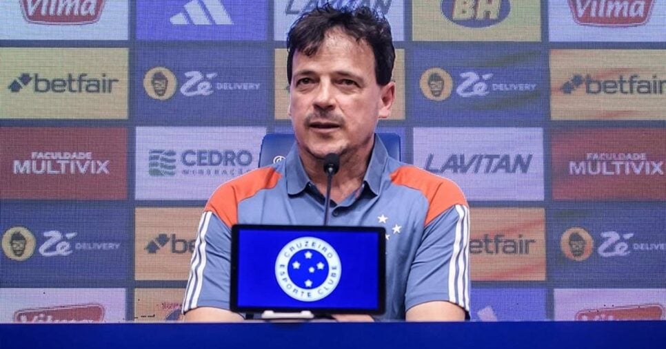 Fernando Diniz em coletiva