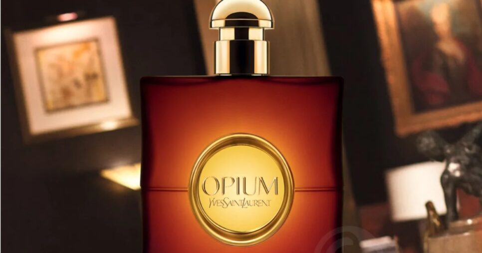 Yves Saint Laurent Opium  - (Foto: Internet)