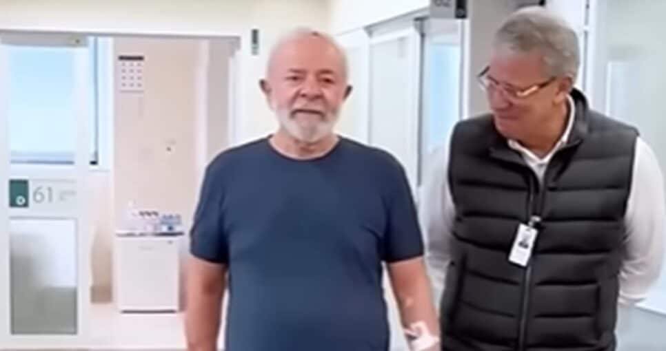 Lula em vídeo ao lado do médico nos corredores do hospital (Foto: Reprodução/ Instagram)