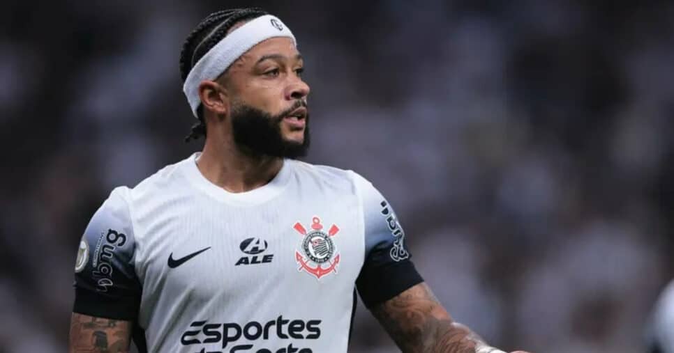 "Apenas 3 meses": Depay crava sobre ADEUS no Corinthians (Foto: Ettore Chiereguini/AGIF)