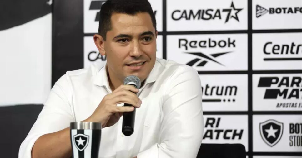 Pero Martins, diretor de futebol do Botafogo - (Foto: Vitor Silva/Botafogo / Jogada10)