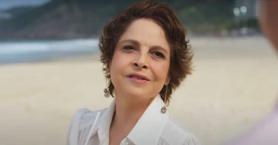 Volta Por Cima: Joyce leva Osmar pra cama (Foto: Reprodução/ Globo)